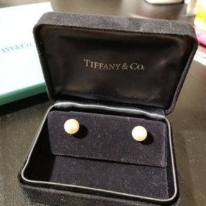 Tiffany & Co Pearl Stud Earrings 8-9mm